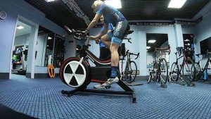 Упражнения для велостанка и базовые элементы посадки