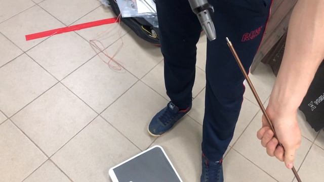 Манометр для ружей Pelengas. Сравнение манометра и напольных весов при измерении давления в ружье. смотреть онлайн