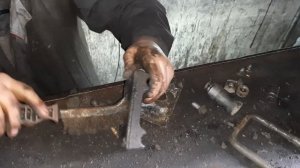 Новая ГАЗель Некст.  Подкинул по листу рессор на сторону.