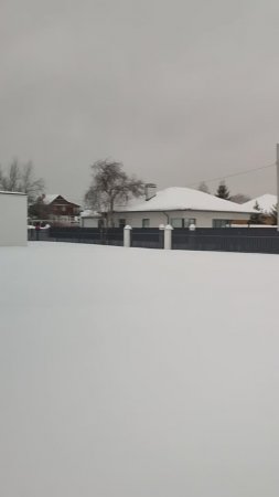 Матушка-зима нынче снежная