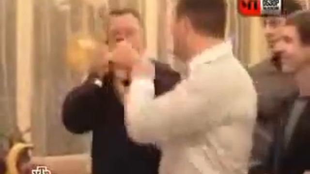 ГОСТЬ ЗАСТРЕЛИЛСЯ НА СВАДЬБЕ