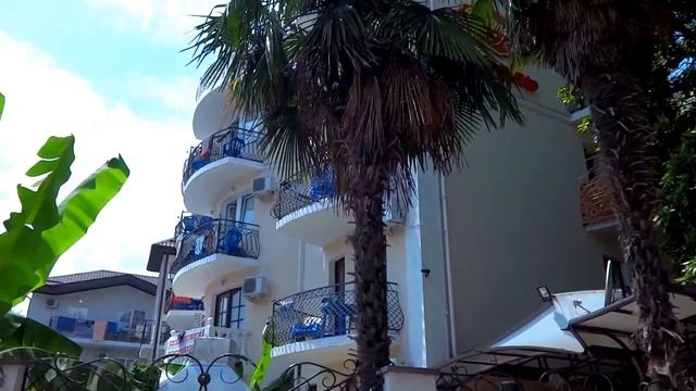 Бирюзовая улица, Энтузиастов, гостевые дома "Агат" и "Атташе" в Лазаревском, SOCHI RUSSIA смотреть онлайн