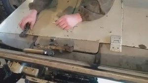 Луаз газлифт капота и петли на капот от нивы