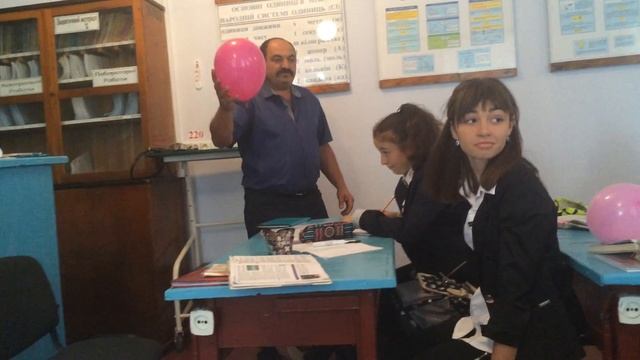 Фрагмент урока по теме "Электростатика" 9 кл. смотреть онлайн