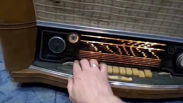 Ламповый радиоприемник высшего класса "Фестиваль" смотреть онлайн