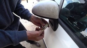 Ремонт повторителя поворотов на Citroen C4