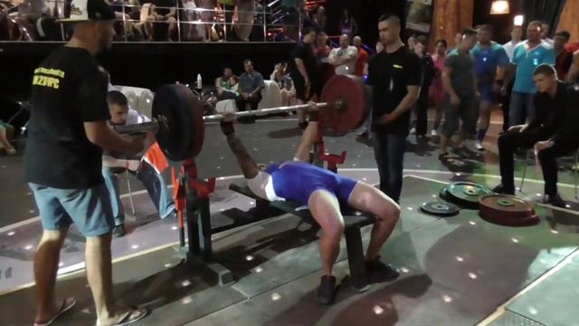 Никитин Артур. Жим лежа 120 кг. GYM200 2015 (UPC) смотреть онлайн