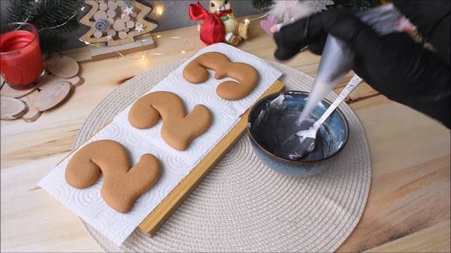 Новогодние пряники 2023! Роспись новогодних пряников! Новогодние пряники! смотреть онлайн