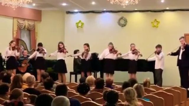 Мокроусов. Сормовская лирическая. Ансамбль скрипачей ДМШ 11 НН смотреть онлайн