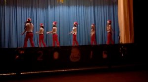 Нереально крутой танец на новый год!! Смотреть всем!!!