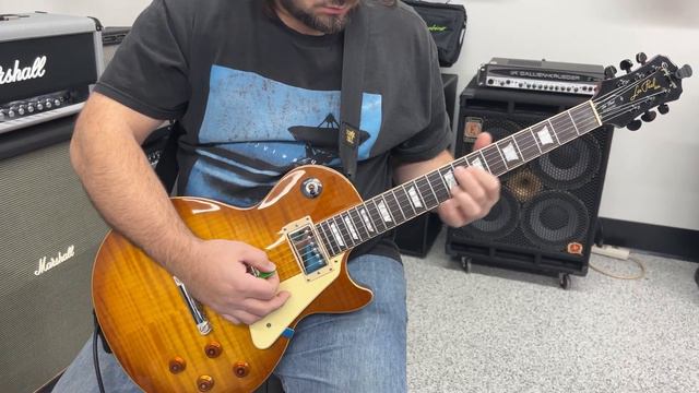 Cameron's Corner - Epiphone Les Paul Studio Honey Burst смотреть онлайн