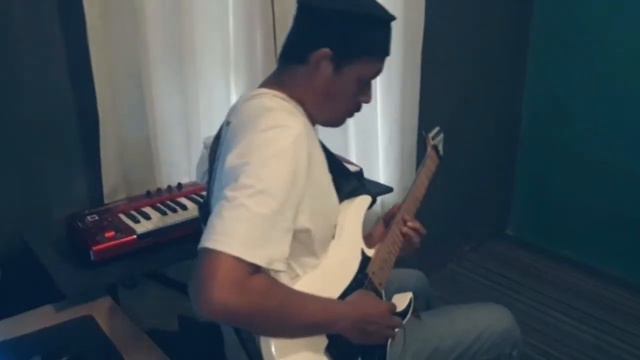 intro (Ibanez RG 350 MPZ) смотреть онлайн