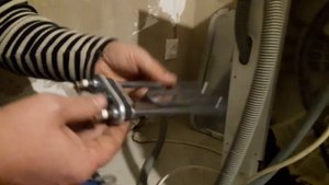 Ремонт стиральной машины LG .Выбивает пробки. Замена тена