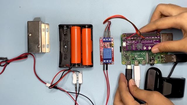 Mở cửa bằng Nhận diện khuôn mặt với OpenCV trên Raspberry Pi смотреть онлайн