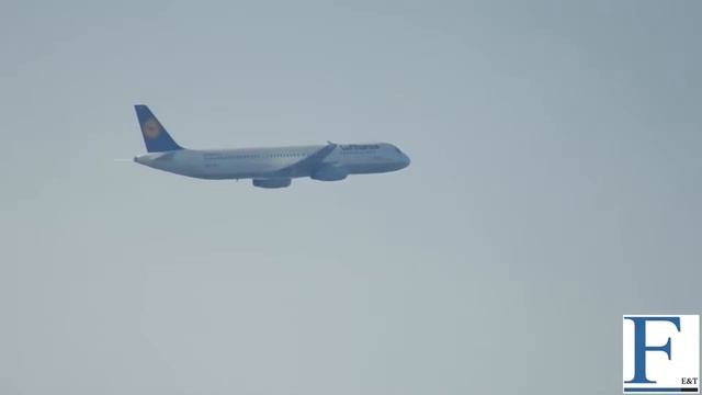 NIKON Coolpix P900 Optical Zoom Test   Moon Planes Bird Church   Super Zoom 1
