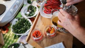 МАРИНОВАННЫЙ ОСТРЫЙ ПЕРЕЦ НА ЗИМУ С МАСЛОМ И ЧЕСНОКОМ.