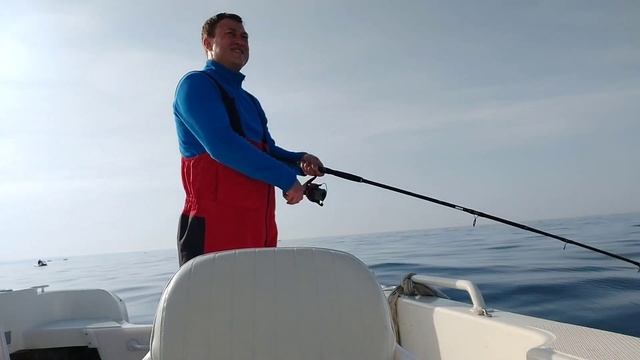 Крым Рыбалка Треска в  черном море  Пикша.