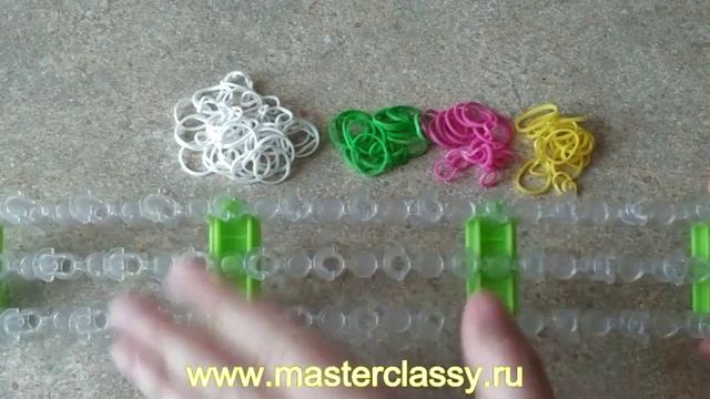 Rainbow loom. Рождественская гирлянда из резиночек