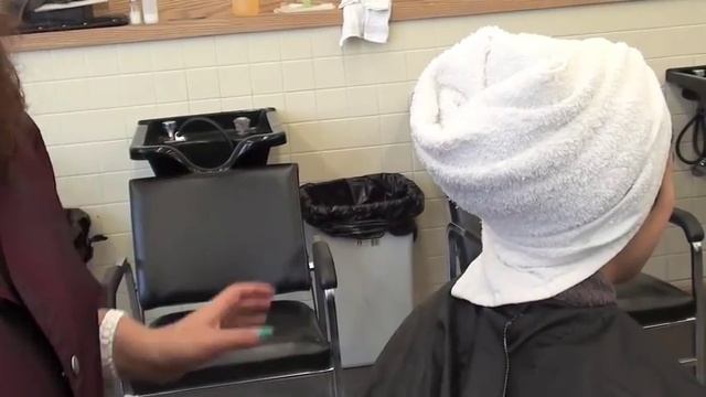 How to towel-wrap hair after shampoo demo смотреть онлайн