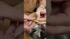 Сера в ушах