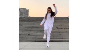 Девушка шикарно танцует ? Shuffle Dance & Cutting Shapes!
