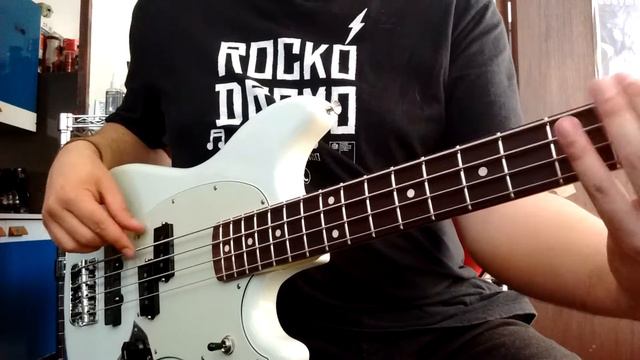 Fender Mustang PJ смотреть онлайн