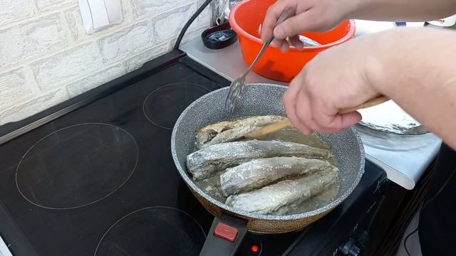 Жареный минтай. смотреть онлайн