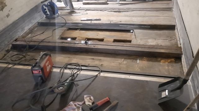 Ремонт полов полуприцепа- рефрежератора  KOGEL своими руками. 20.07.2022г.(продолжение)