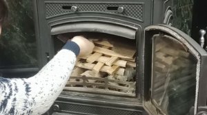 Растопка печи и камина верхним розжигом