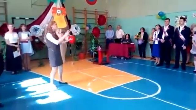 Жестовая песня "Последний звонок!" смотреть онлайн