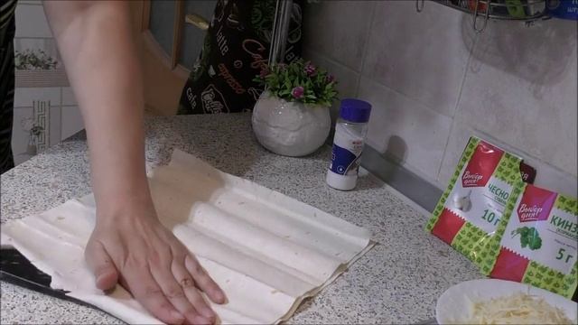 ЧИПСЫ с сыром, сметаной и паприкой из лаваша 2 способа смотреть онлайн