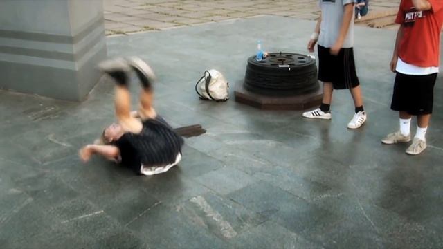 Аромат азовских улиц 2009 (Брейк-данс "Точка" г.Мариуполь) смотреть онлайн