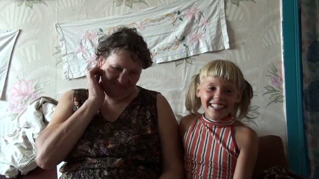 Среди кустов смородины. Tradition. Zvenchatka. смотреть онлайн