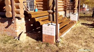 Уличная лестница из брёвен