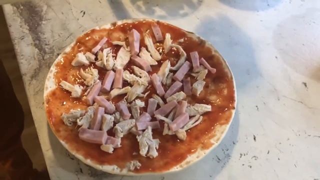 Гавайская пицца Hawaiian pizza