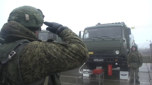 Убытие по тревоге 205 бригады: самоходные гаубицы Акация, минометы Сани едут на полигон для учений