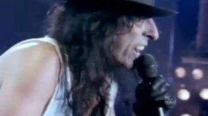 Alice Cooper - Spark in the Dark (from Alice Cooper: Trashes The World)