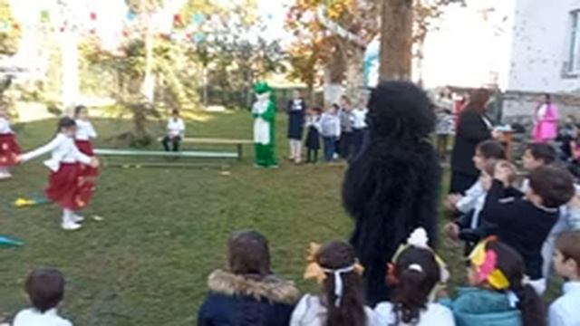 Абхазия, школа 8 г. Сухум, праздник Осени смотреть онлайн