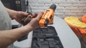 Распаковка — Аккумуляторная дрель-шуруповерт Вихрь ДА-18Л-2КА