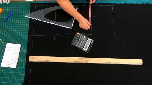 Моё любимое платье этой осени. Очень комфортное платье без выкройки из двух тканей компаньонов.mp4 смотреть онлайн