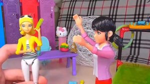 Распаковка Маринетт! Хлоя СПОРТ  и Маринетт! Почему УПАЛА Маринетт?