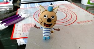 Коржик из мастики м_ф 3 кота