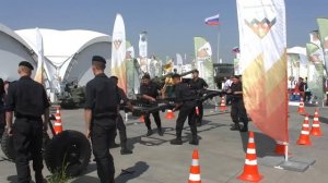 Показные выступления по разборке (сборке) автомобиля УАЗ-3151 ремонтным отделением на время