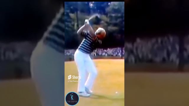 Jack Nicklaus 1-iron During 1975 Masters Victory #golf #golfswing #jack#fyp Was Jack Doing it Wrong