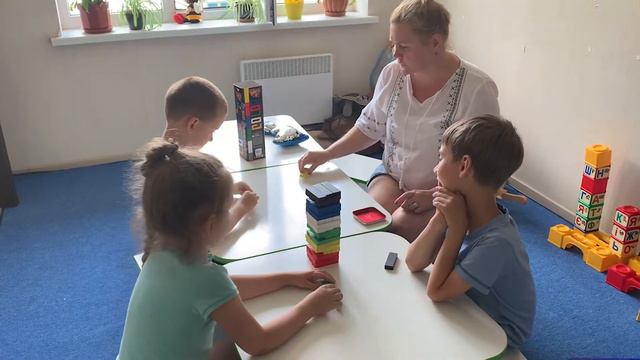 Игровая деятельность. Игра "Дженго"
