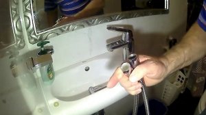 Шланг реставрации не подлежит. Меняем гигиенический душ в комплекте со шлангом.