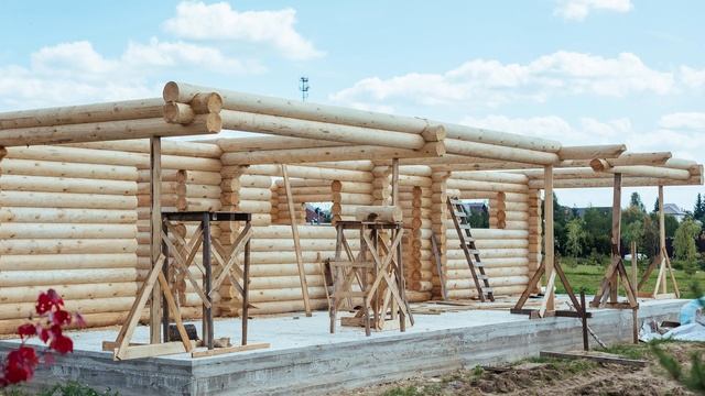 Баня из оцилиндрованного бревна