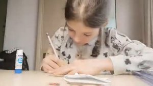 Как сделать уголок для учебника из бумаги?