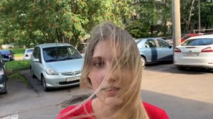 УЧИМ КАТАТЬСЯ ДЕВУШКУ НА ТРЮКОВОМ САМОКАТЕ!
