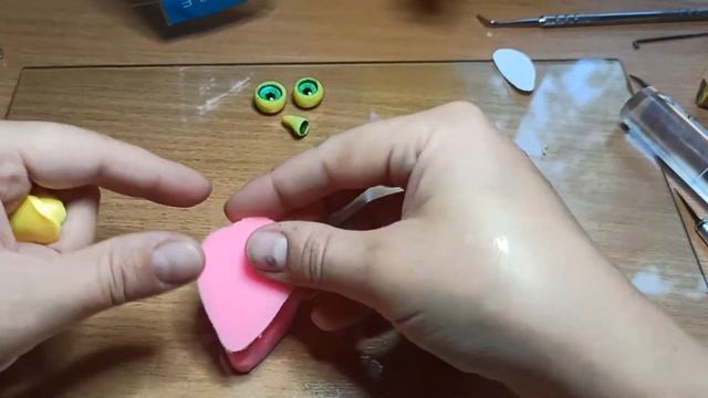 Делаем милую пчелку / глина и шерсть / polymer clay/ felting смотреть онлайн